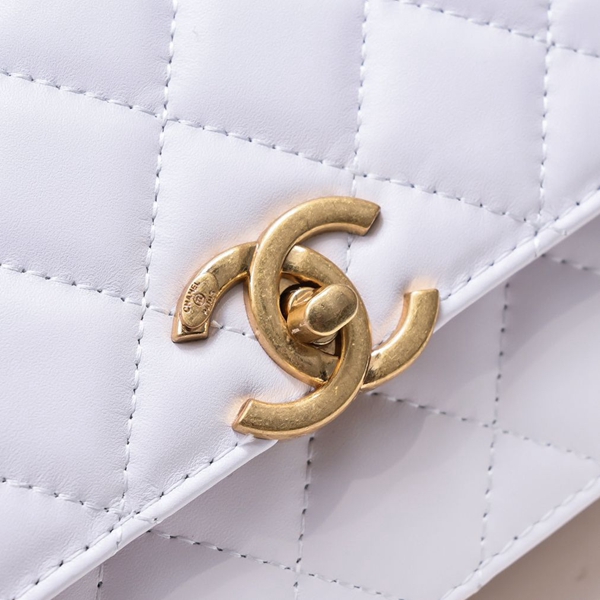 シャネルバッグ素材ディテール